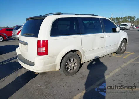 2008 Chrysler Town & Country Touring from USA, damaged, VIN 2A8HR54P08R637722